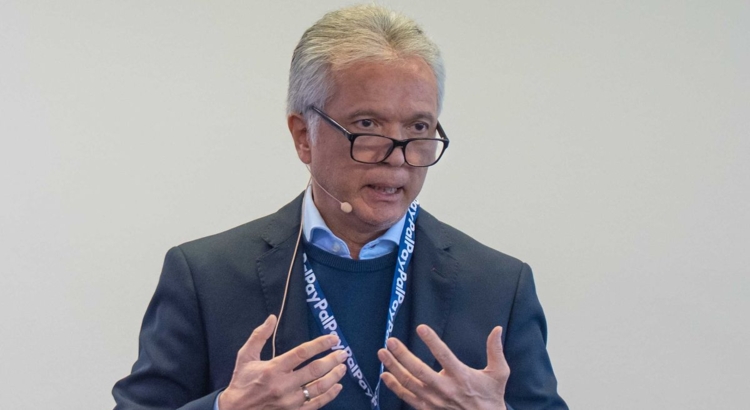 Coulomb Patrick Ypsilon Net Foto DRV Marcel Kautz