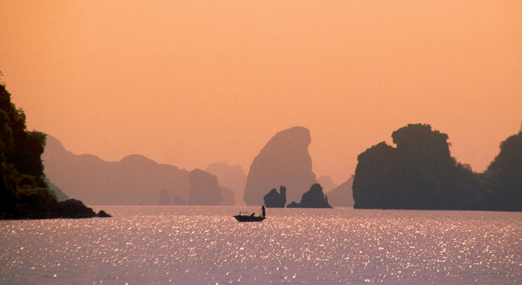 Gebeco Vietnam Halong-Bucht Paul Spierenburg.jpg