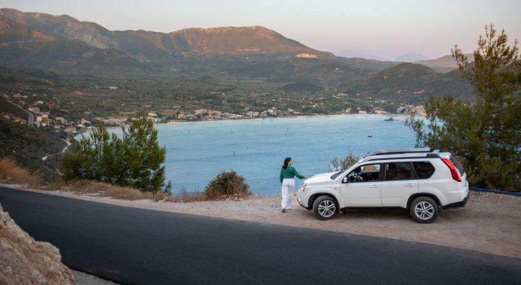 Mietwagen Reise Symbol Foto iStock Vera Petrunina