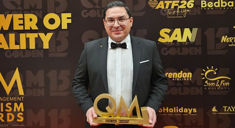 Karaca Ömer CEO Preis QM Foto Schmetterling