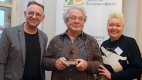 VDRJ-Vorsitzender Martin Wein, Preisträger Michael Müller, VDRJ-Ehrenpreis-Geschäftsführerin Marina Noble