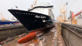 Trockendock Mein Schiff 4 Werft Kreuzfahrt