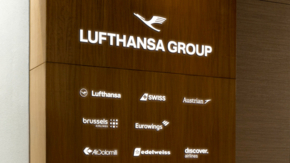Lufthansa Group Markenauftritt Loungeeingang.jp