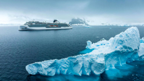 Viking Cruises Polaris Eisberg.jpg