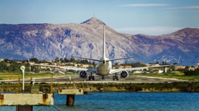 Griechenland Flughafen Korfu Foto iStock Kateryna Mashkevych