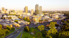 Australien Südaustralien Adelaide Skyline Foto SATC.jpg