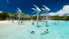 Australien Queensland Cairns Esplanade iStock mvaligursky.jpg