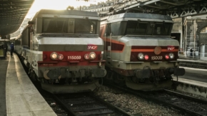 Frankreich Paris Bahnhof Gare est SNCF Foto iStock Balkans Cat